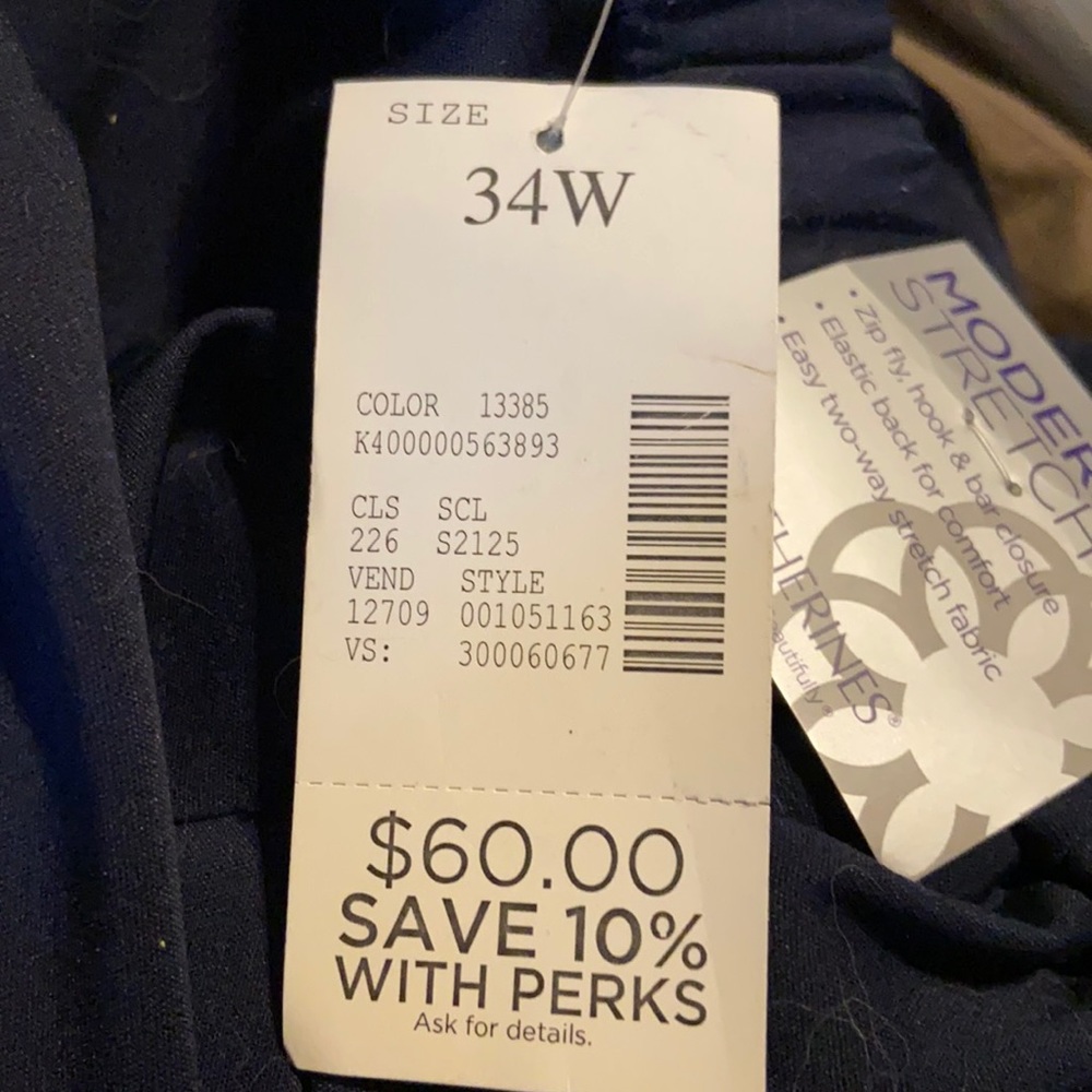 NWT Catherine’s Modern Stretch Capri 34W navy